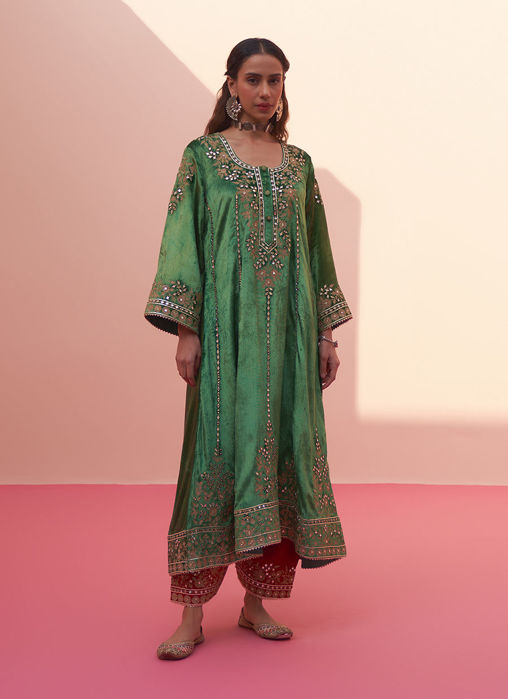 Picture of Green Velvet Choga Set