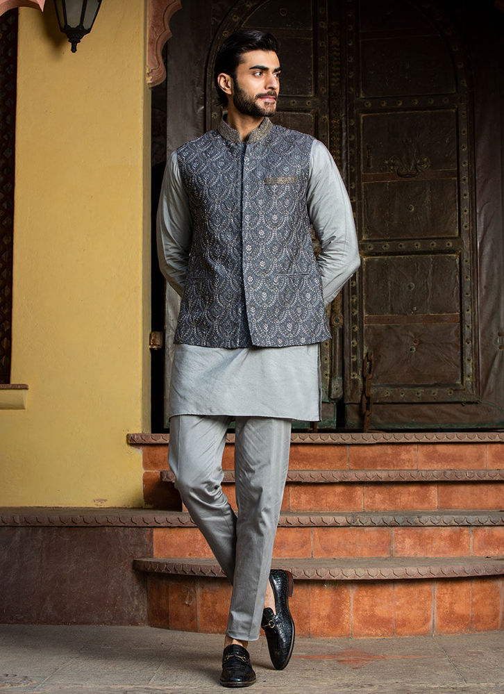 Picture of STEEL GREY KURTA AND PANT WITH NEHRU JACKET