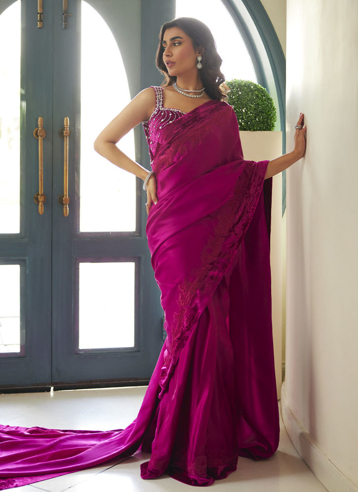 Picture of Zermine Magenta Saree