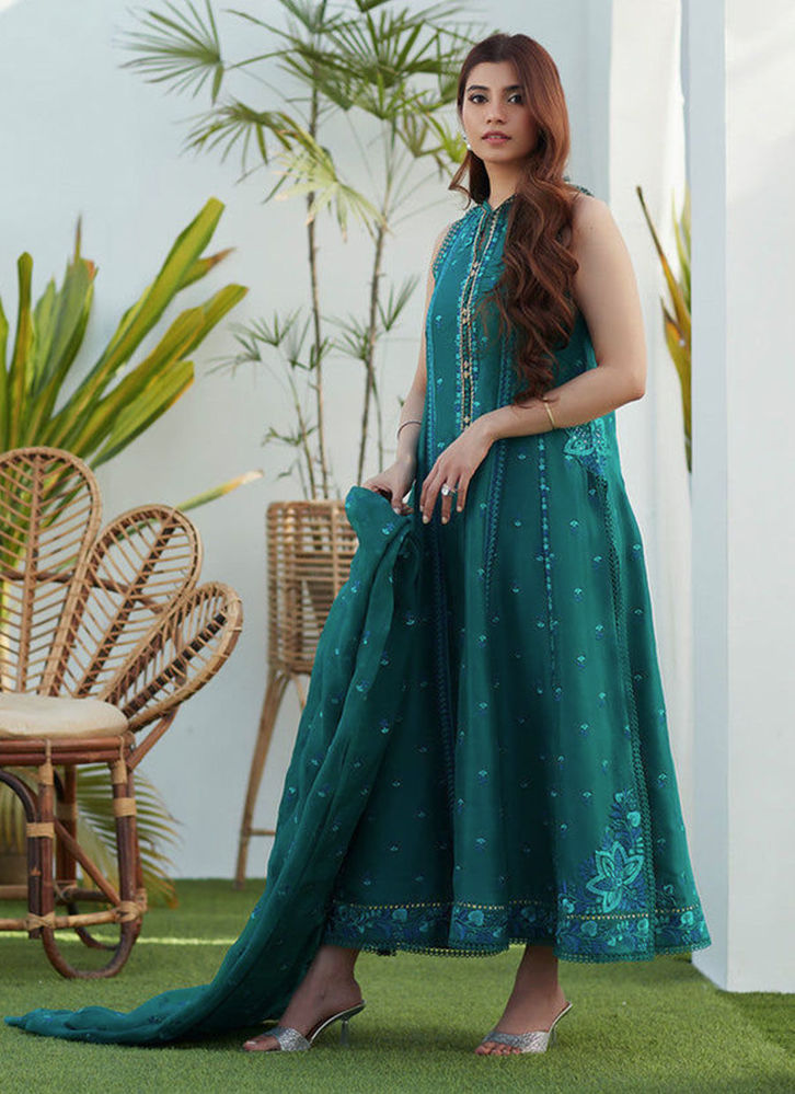 Picture of Shel Emerald Paneled Shirt and Dupatta