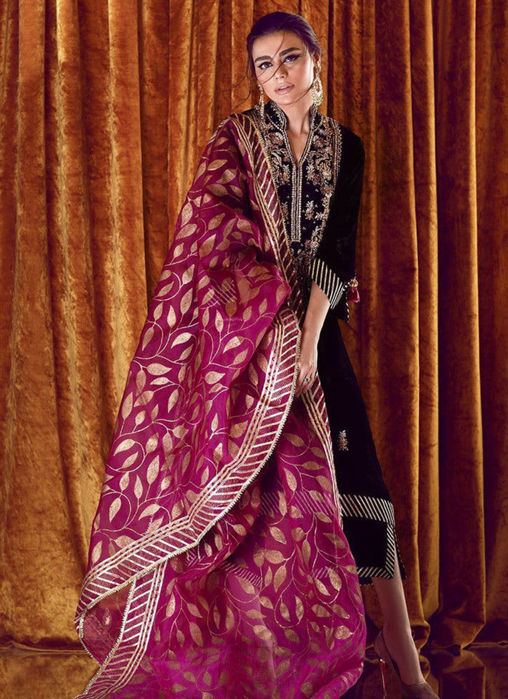 Traditional lotus kurta