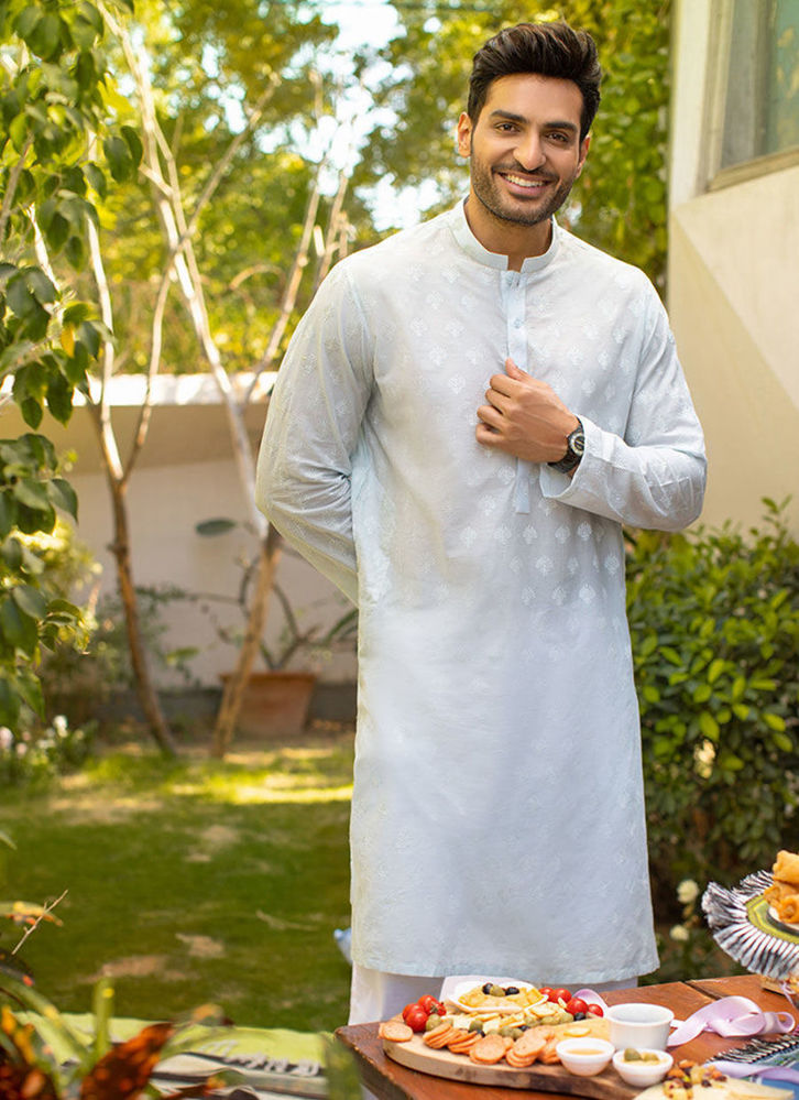 Picture of Spruce - Man