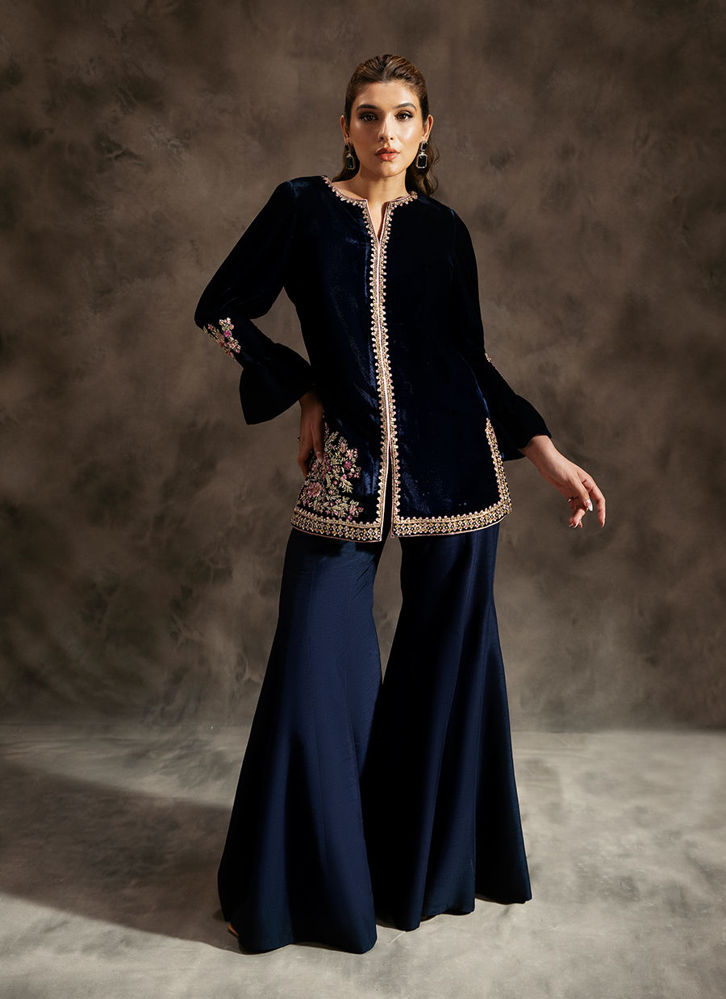 Picture of Navy Rose