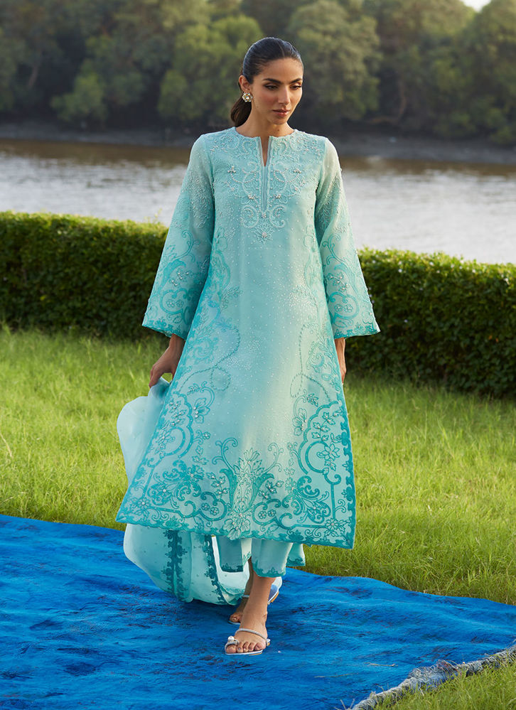 Picture of Wari Aqua Kurta And Dupatta