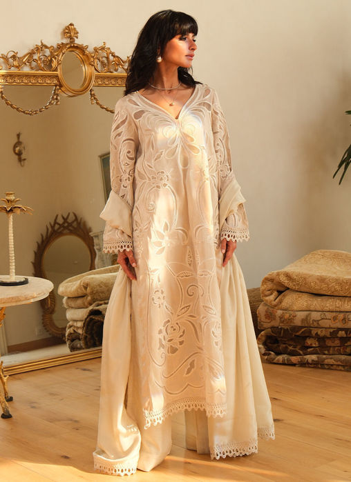 Creme With Pants And Dupatta