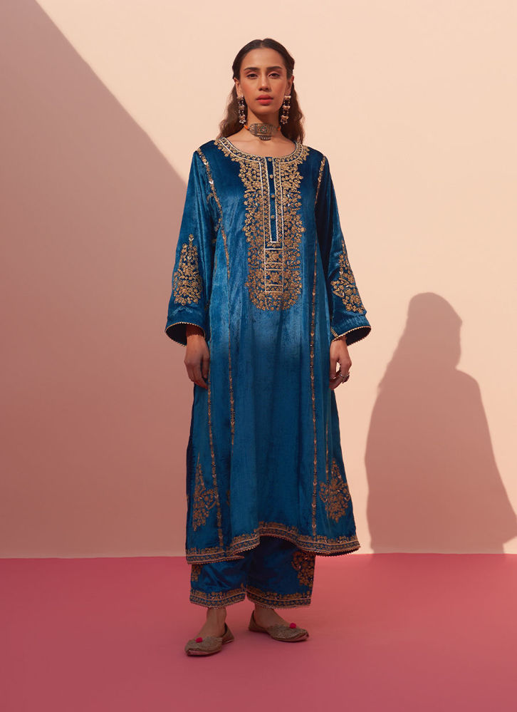 Picture of Blue Velvet Choga Set