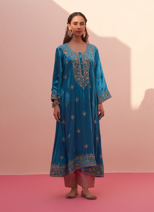 Picture of Firozi Velvet Choga Set