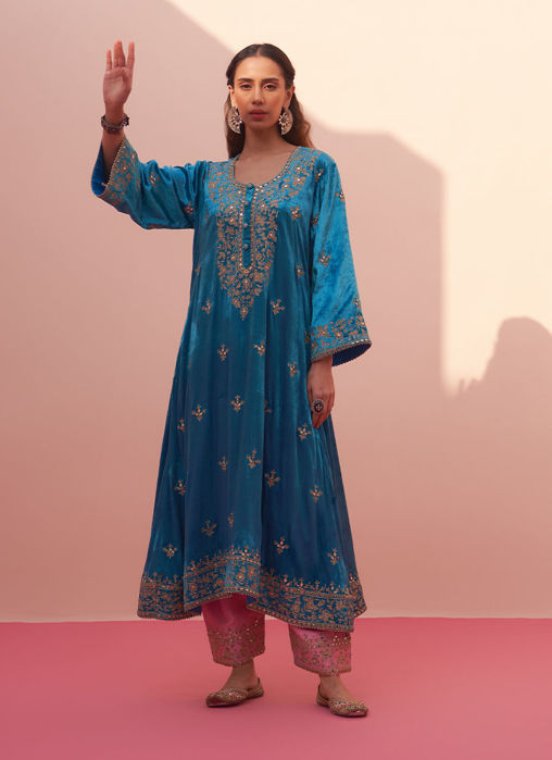 Firozi Velvet Choga Set