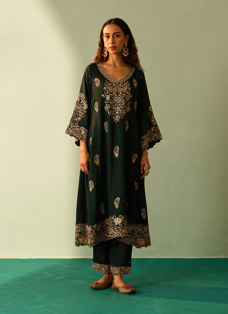 Picture of Green Silk Choga Set