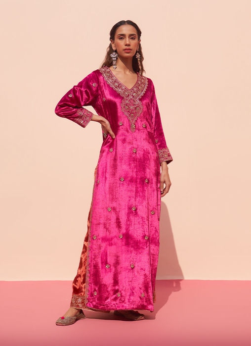Picture of Rani Pink Velvet Kurta Set