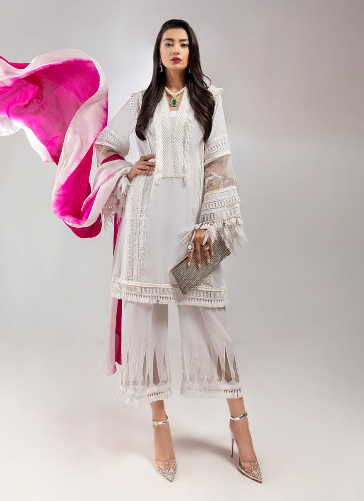 Picture of Pearls in the Wind