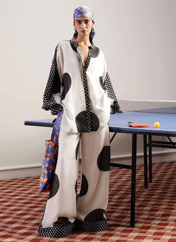 Picture of YANG (WHITE)