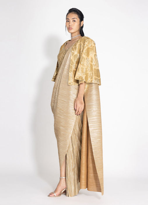 Metallic 2.0 Sari with Milkyway Crossover Top and Wave Cape