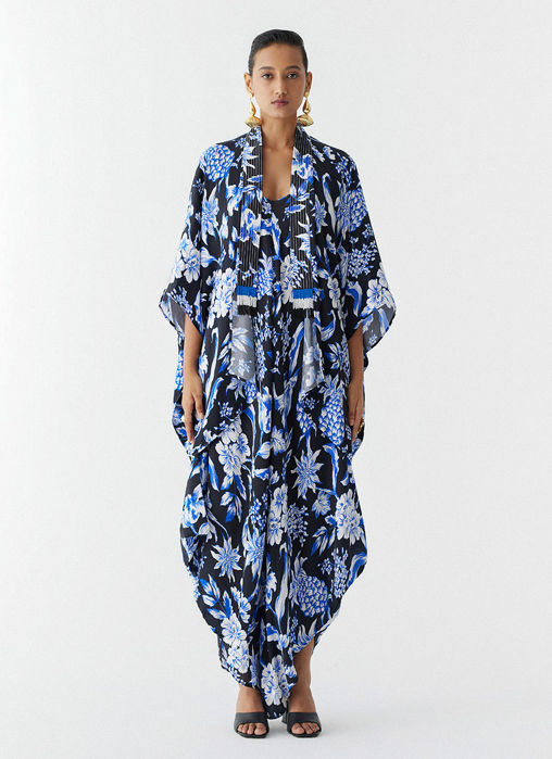 Picture of BLACK PINEAPPLE JUMPSUIT and CAPE