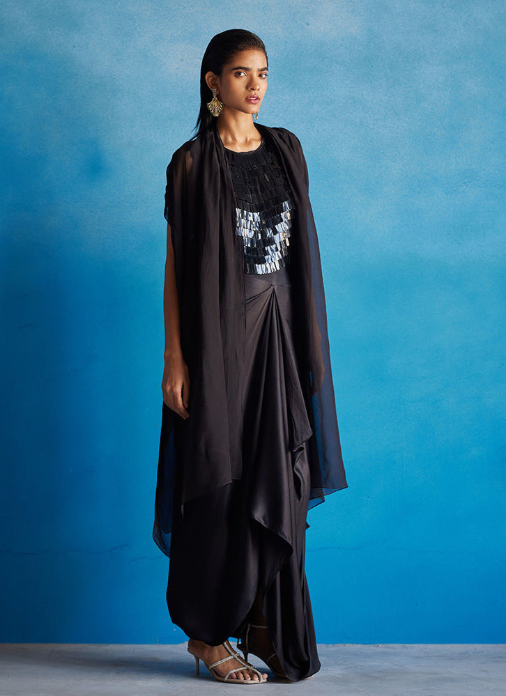 Picture of TOUCAN ORGANZA DRAW STRING CAPE