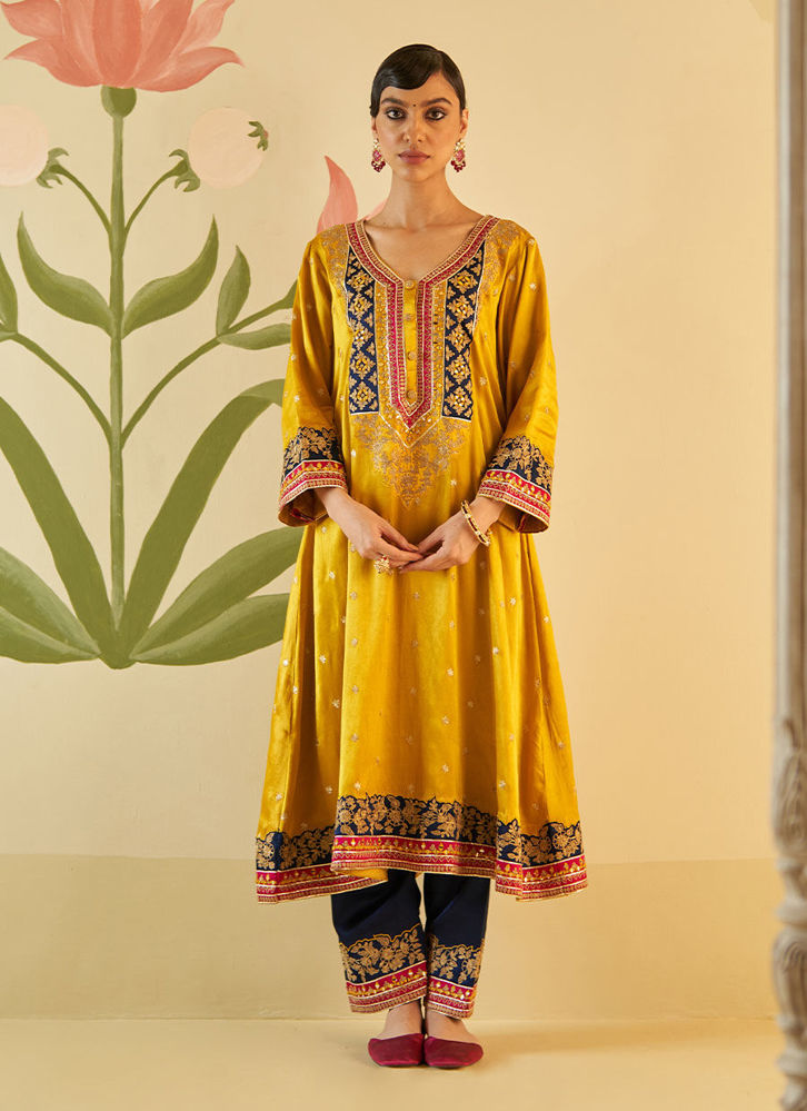 Picture of MUSTARD SATIN CHOGA SET