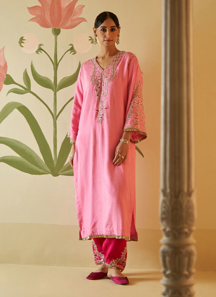 Picture of PINK SILK CHOGA SET