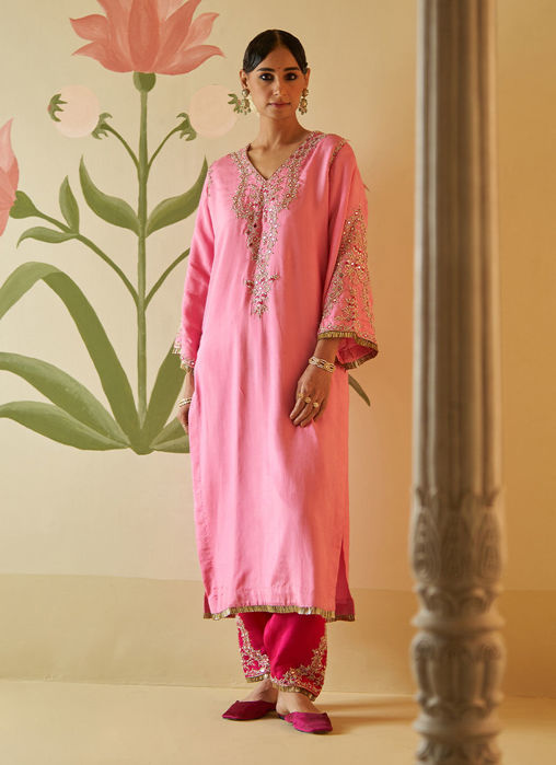 Picture of PINK SILK CHOGA SET