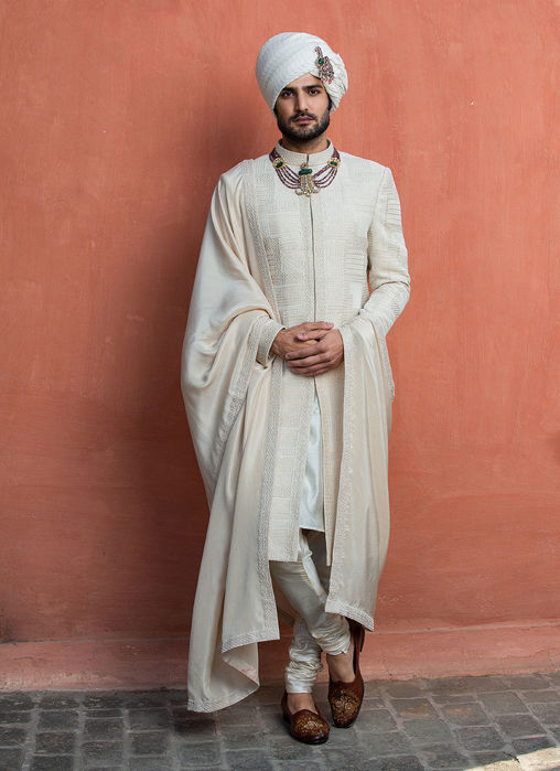 Picture of IVORY GEOMETRIC ACHKAN