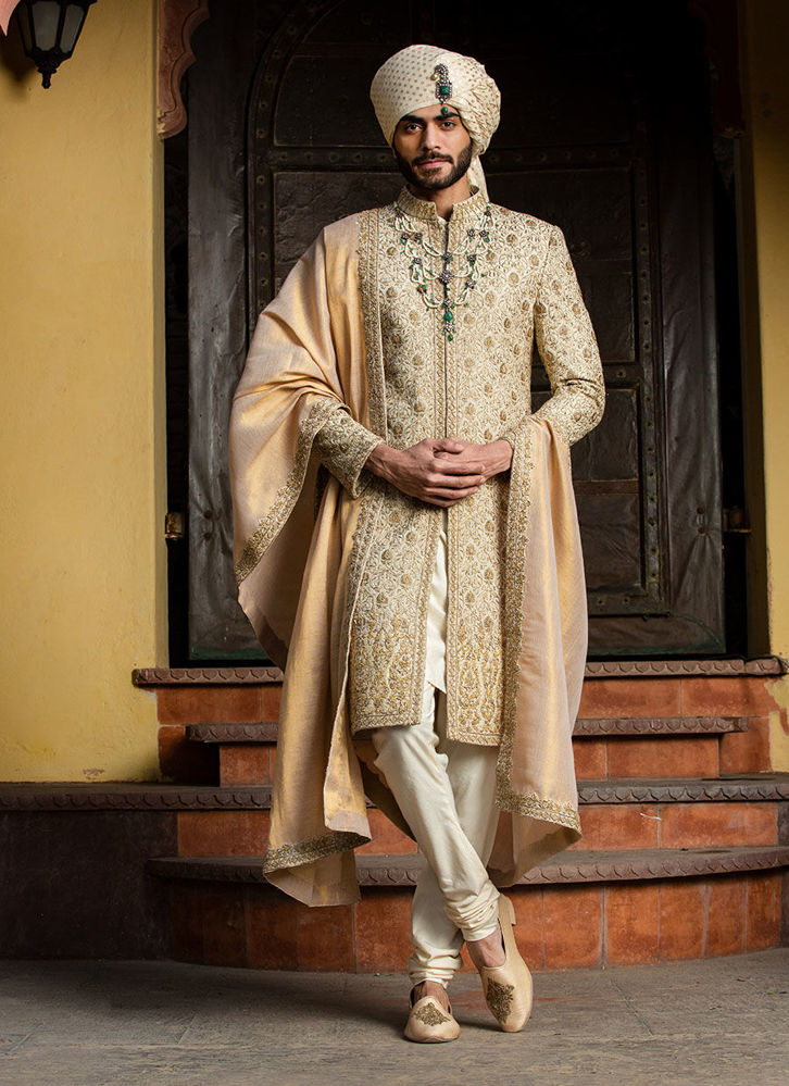 Picture of BEIGE KURTA AND CHURIDAR