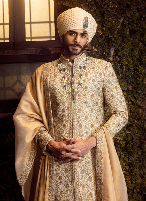 BEIGE KURTA AND CHURIDAR