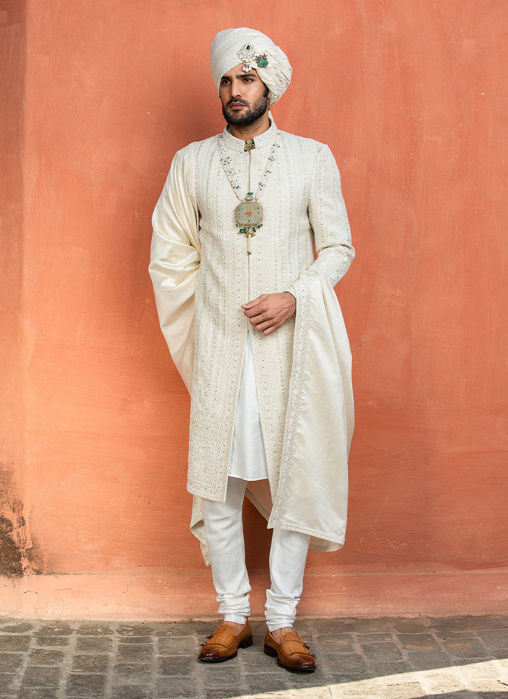 Picture of CREAM KURTA AND CHURIDAR