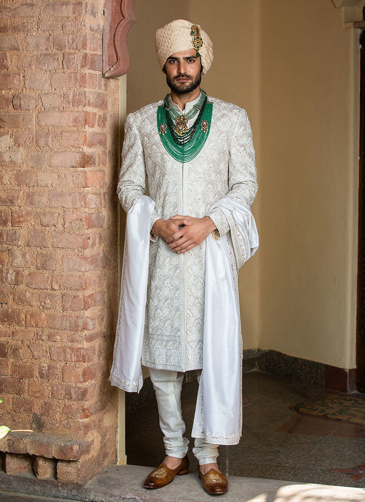 Picture of IVORY ACHKAN AND BELT KURTA AND CHURIDAR