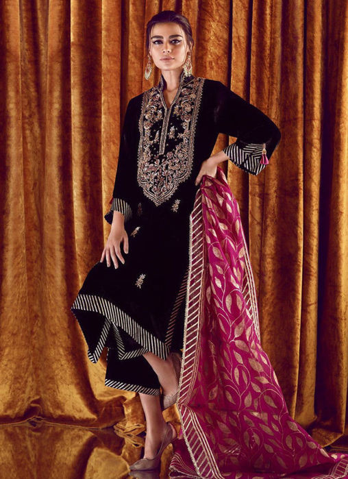 Picture of Traditional lotus kurta