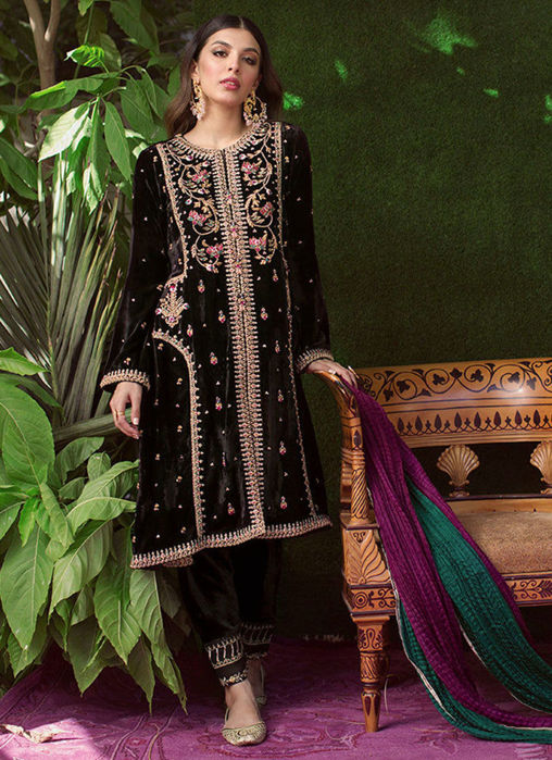 Picture of Sophie black front open