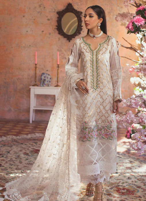 Picture of Elyana Ivory