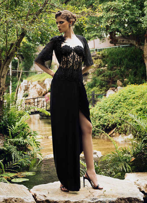 Picture of Black Sarong Rose