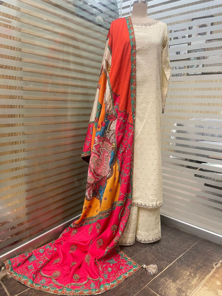 Picture of Beige Gold Set