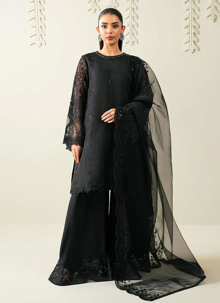 Picture of Intricate Allure