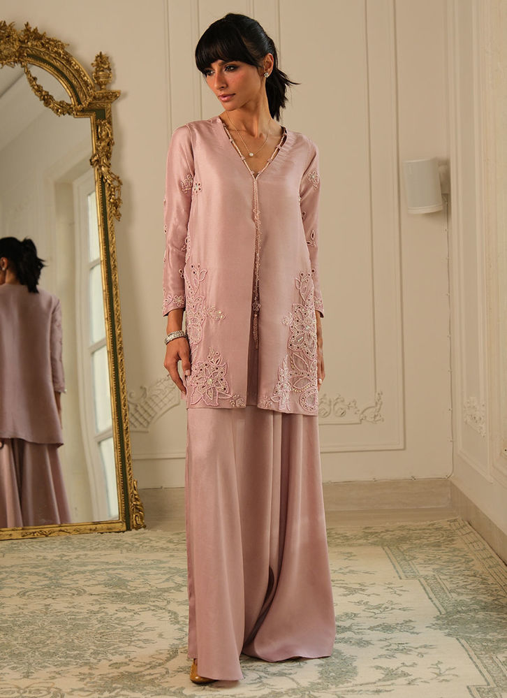 Picture of Roselle Shirt and Pants