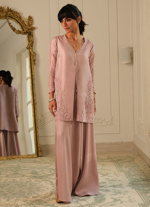 Picture of Roselle Shirt and Pants