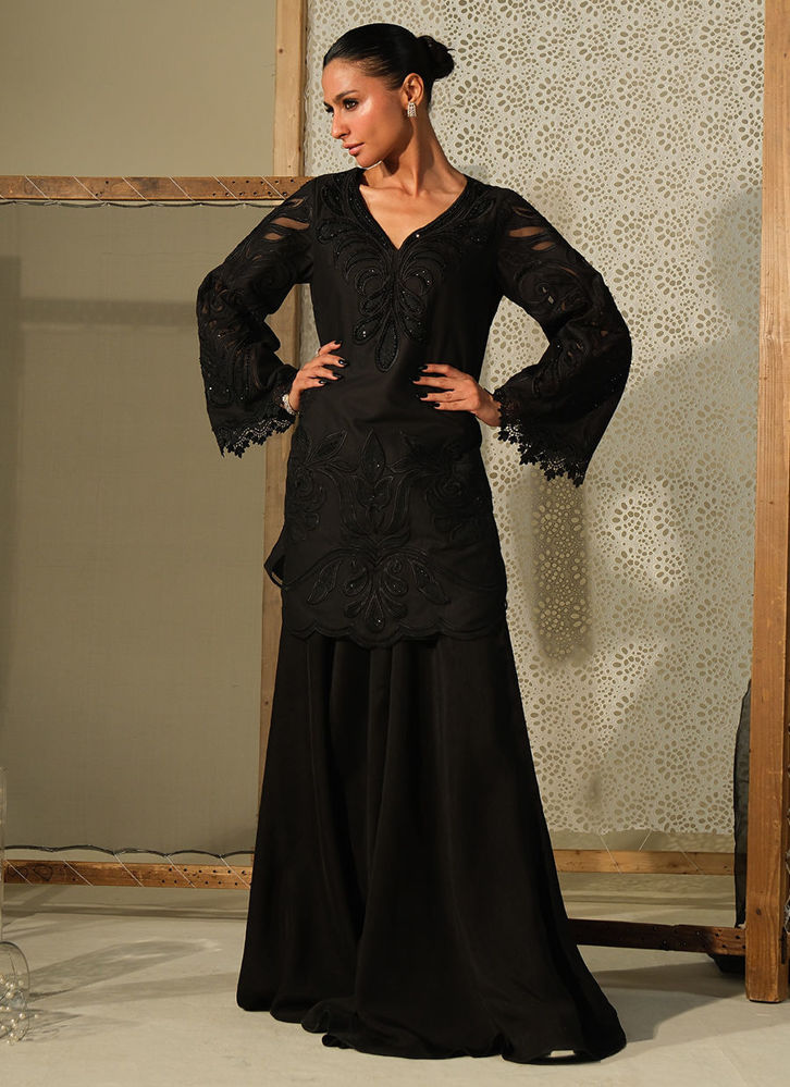 Picture of Black Crystal Rose Shirt